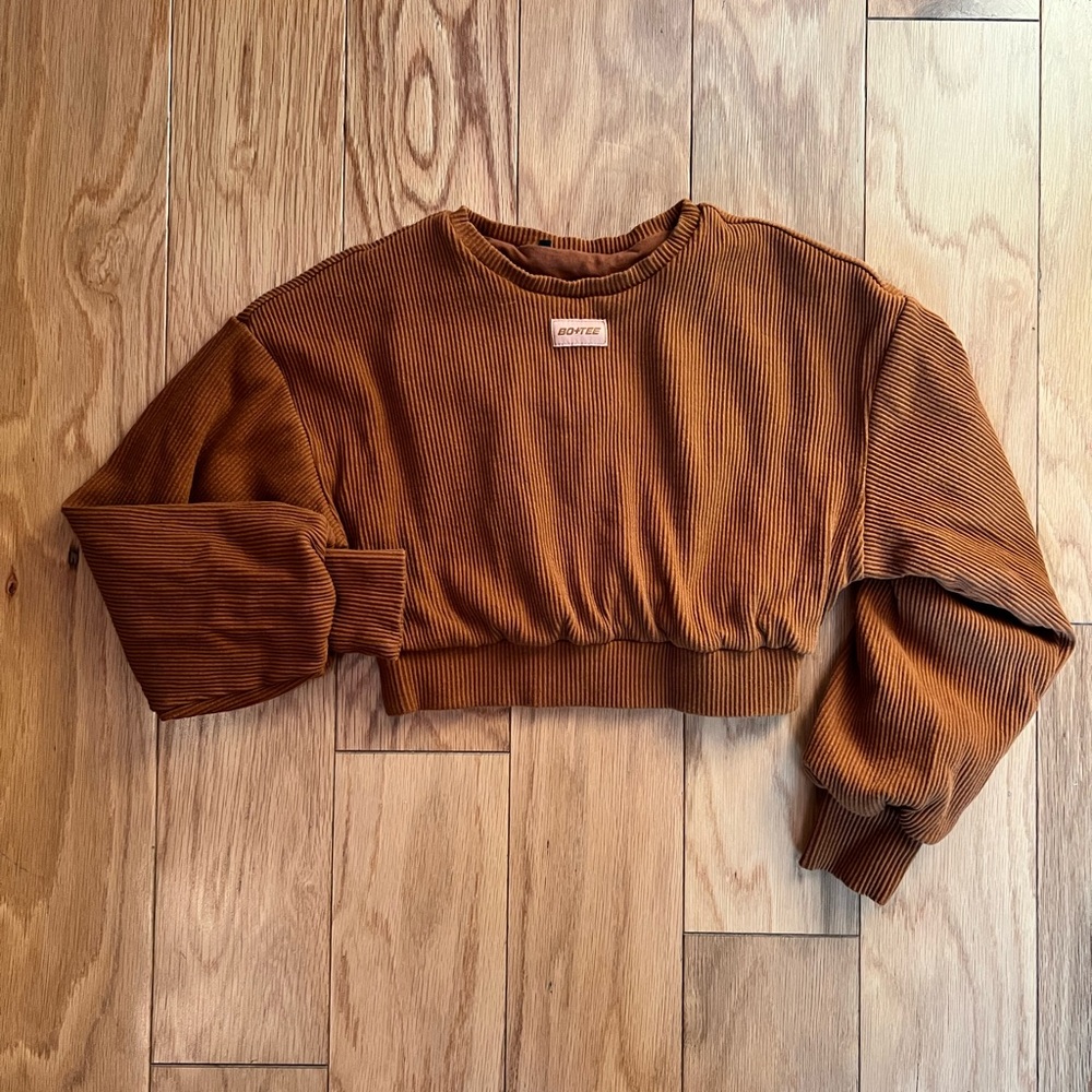 Bo + Tee cropped pullover jumper